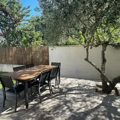 Maison climatisée avec jardin