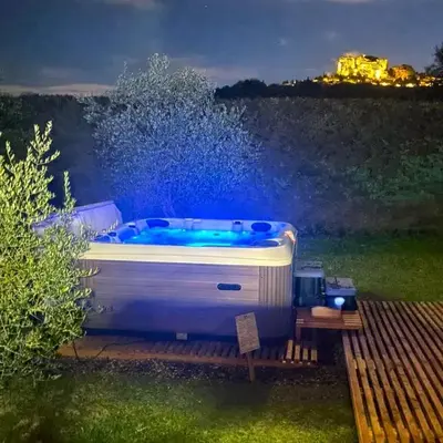Tiny House avec vue sur le rocher de Saignon