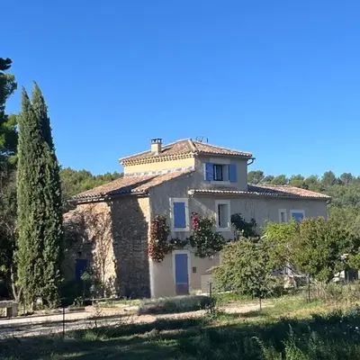 Magnifique Mas provencal au coeur des vignes