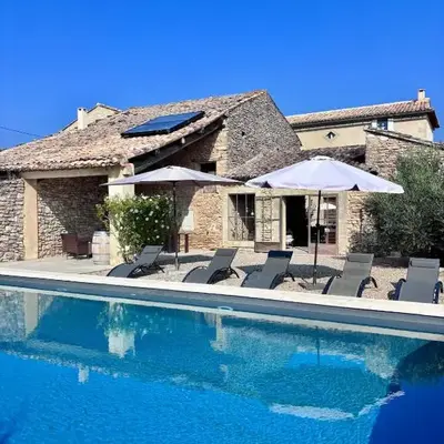 Mas Provençal avec piscine à Gordes