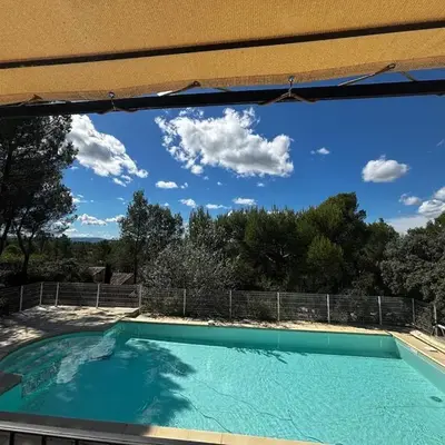 Jolie maison avec piscine