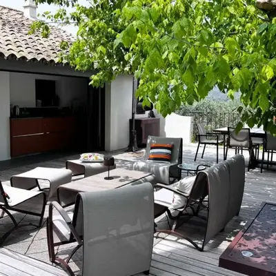 Maison V