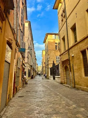 an empty street in an old town with buildings at - Élégant cocon au cœur du centre historique - in Aix-en-Provence