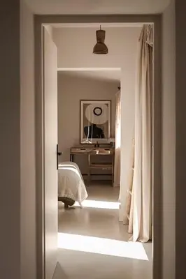 a hallway with a room with a desk and a mirror at Maison Rosalie in Carpentras