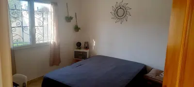 a bedroom with a bed and a window at Le Colibri Très belle maison près d'Avignon in Carpentras