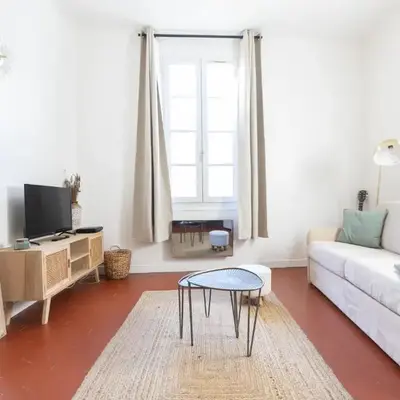 Modern studio Le Renoir - Center of city - WiFi