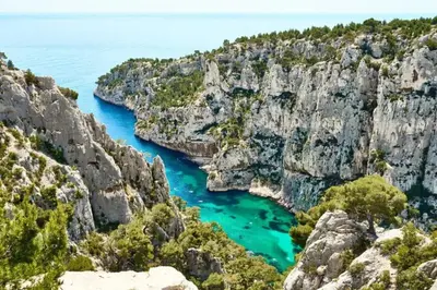 a view of a canyon with turquoise water at Villa Luxury Lagoon - Aix en Provence in Ventabren