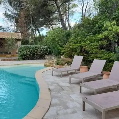 Villa confortable avec jardin à Rognes – 200 m²
