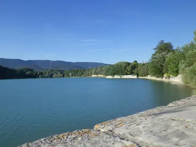 a view of a large body of water at La mordorée in La Motte-dʼAigues