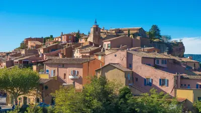 a group of houses on a hill at Les Terrasses de Cascavelle in Blauvac