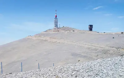 a hill with a lighthouse on top of it at Maison provençale avec cheminée à Loriol-du-Comtat, jardin privatif in Loriol-du-Comtat
