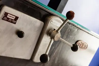 a close up of a snooker table at La terrasse de Tiss in Bédoin