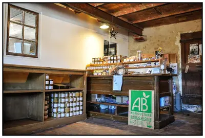 a room with a store with a counter in a room at Gîte du Mas Saint-Victor in Bonnieux