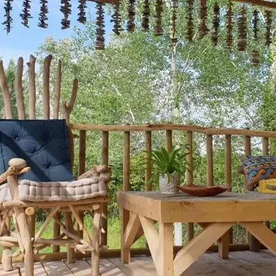 LA CABANE PERCHEE