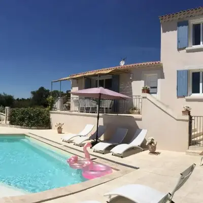 Vacation rental in the Alpilles