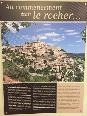 a sign with a town on top of a mountain at Chez Marius Gordes Vue panoramique sur luberon in Gordes