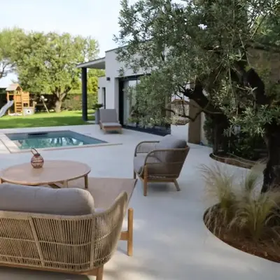 Villa moderne en Provence avec piscine