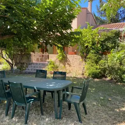 Maison provençale en campagne à Eguilles