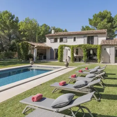 high standard provencal bastide with heated pool in lourmarin in the luberon