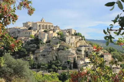 a village on top of a mountain at nid2nuit Nuance d'Ocres in Apt