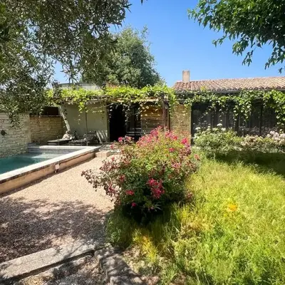 Gîte tout confort - jardin et piscine