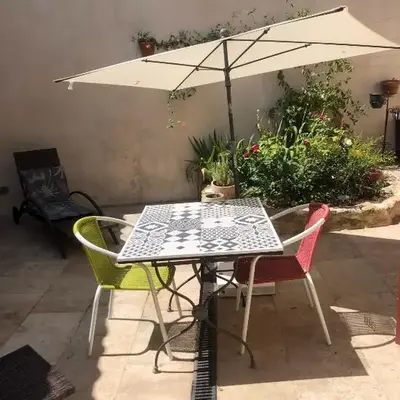 Les Remparts de Lauris Coeur Médiéval et Patio