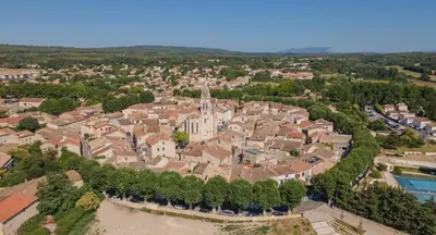 an aerial view of a town with houses at Maison des lavandes in Saint-Cannat