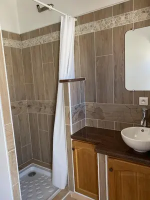 a bathroom with a shower and a sink at Les Célestins - Villa en Provence in Carpentras