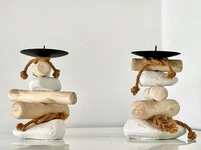 a stack of rocks with a hat on top at Lou Maestoso - Cosy, Campagne, CLIM, 2 personnes in Lançon-Provence